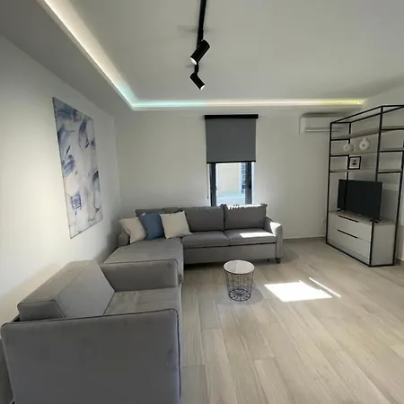 Dora Family Apartment *