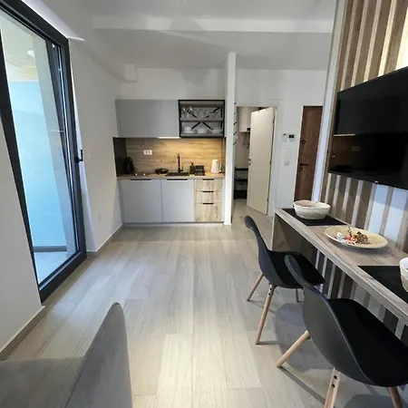 Dora Family Apartment