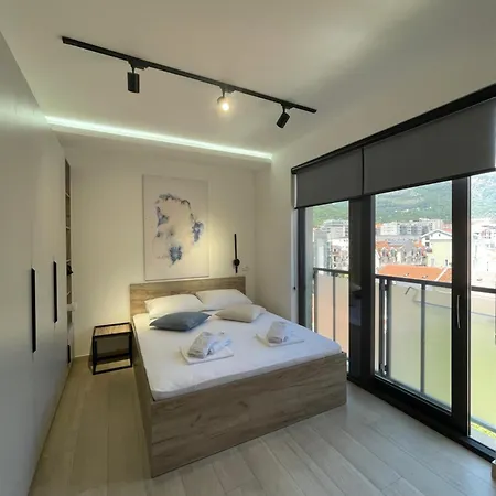 Dora Family Apartment Budva